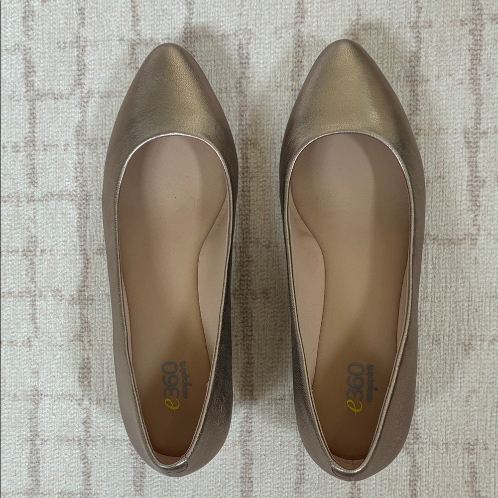 NWOB Easy Spirit Avery Metallic Gold pointy toe Wedges